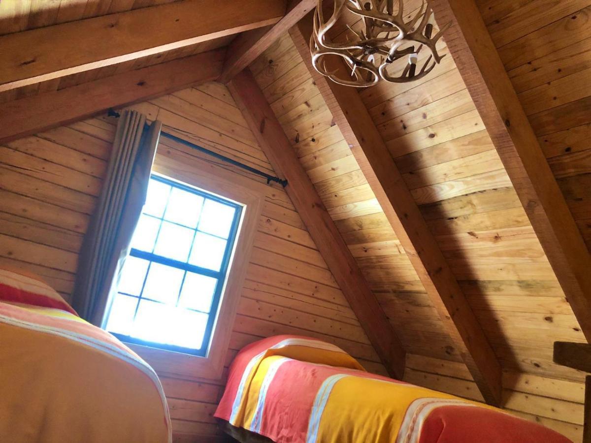 Hotel Bosques de Monterreal à San Antonio de las Alazanas Extérieur photo