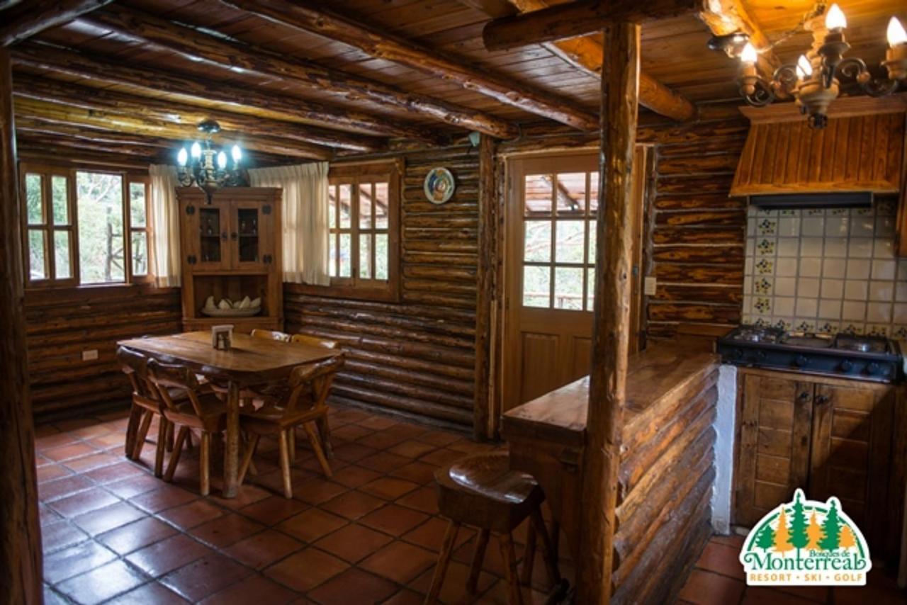Hotel Bosques de Monterreal à San Antonio de las Alazanas Extérieur photo