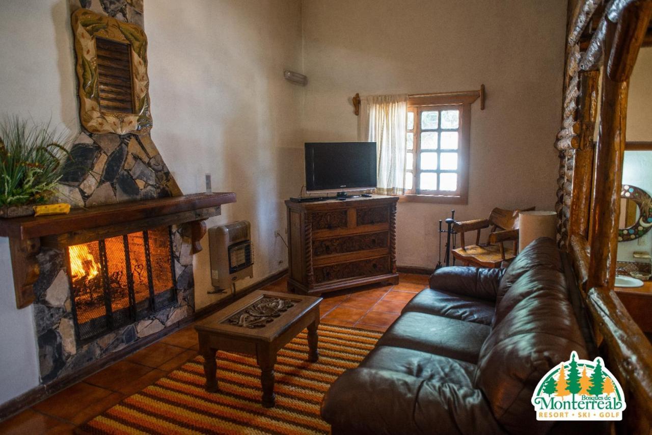 Hotel Bosques de Monterreal à San Antonio de las Alazanas Extérieur photo